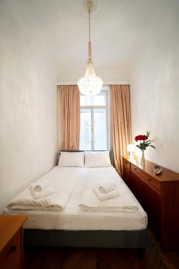 Hideaway Wahring Apartment เวียนนา ภายนอก รูปภาพ
