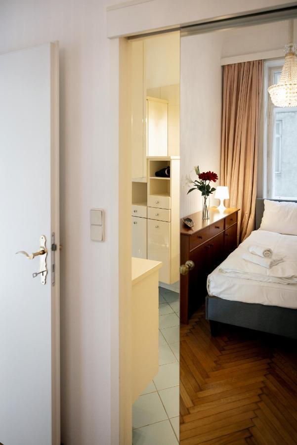 Hideaway Wahring Apartment เวียนนา ภายนอก รูปภาพ