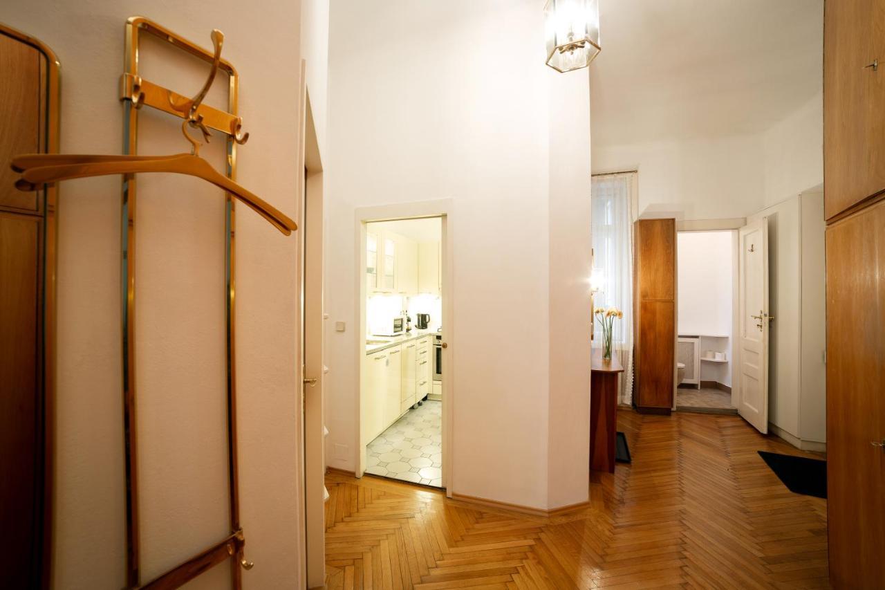 Hideaway Wahring Apartment เวียนนา ภายนอก รูปภาพ